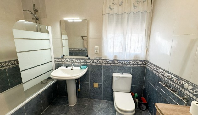 Resale - Villa -
Villamartin - Costa Blanca