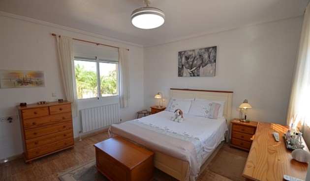 Brukt - Villa -
Campos del Río - Inland