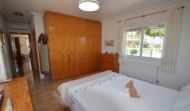 Brukt - Villa -
Campos del Río - Inland