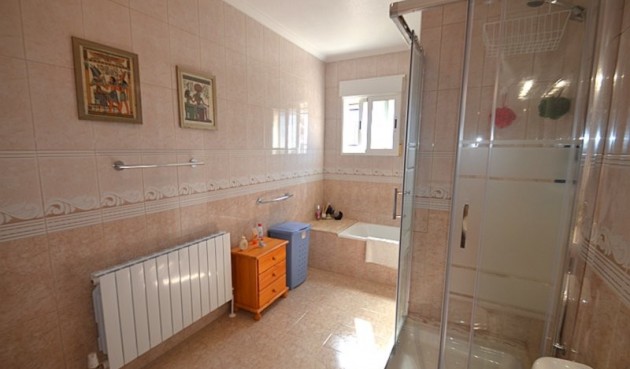 Brukt - Villa -
Campos del Río - Inland