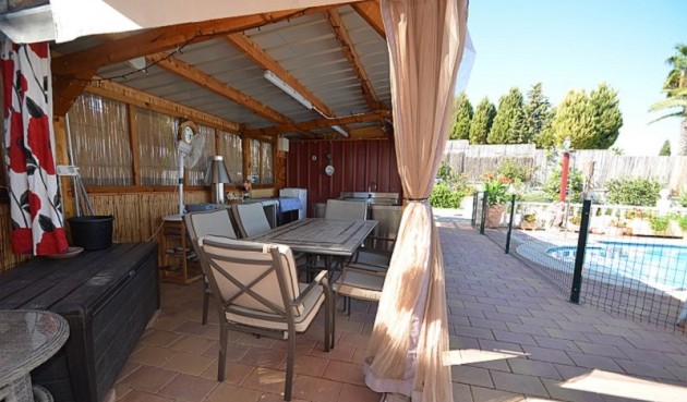 Brukt - Villa -
Campos del Río - Inland