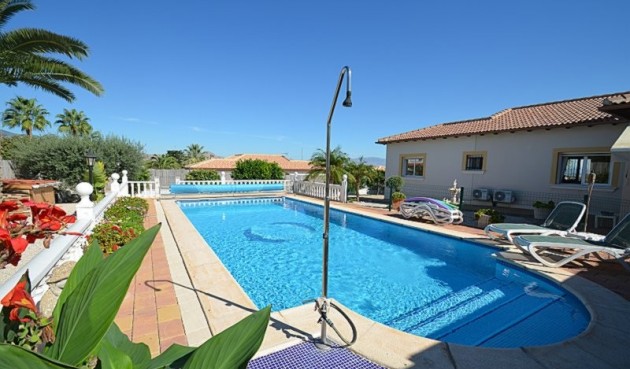 Brukt - Villa -
Campos del Río - Inland