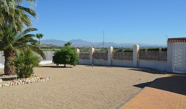 Brukt - Villa -
Campos del Río - Inland