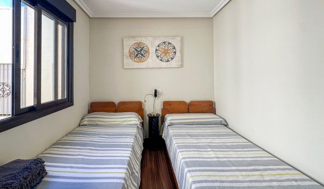 Brukt - Bungalow -
Orihuela Costa - Costa Blanca