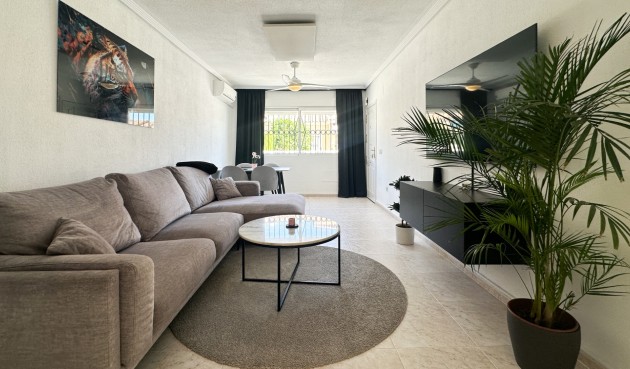 Resale - Town House -
Los Altos - Costa Blanca