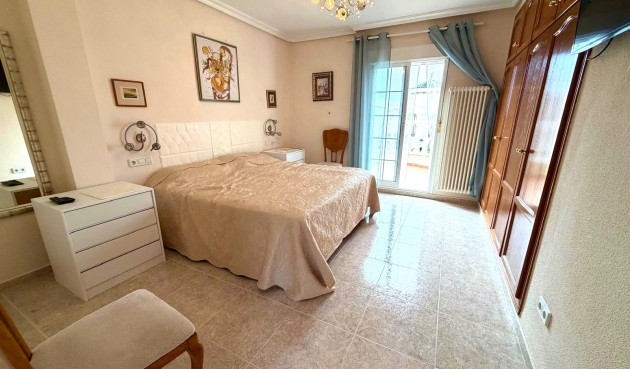 Brukt - Villa -
Orihuela Costa - Costa Blanca