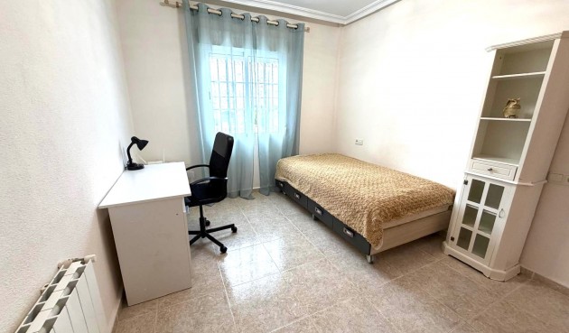Brukt - Villa -
Orihuela Costa - Costa Blanca