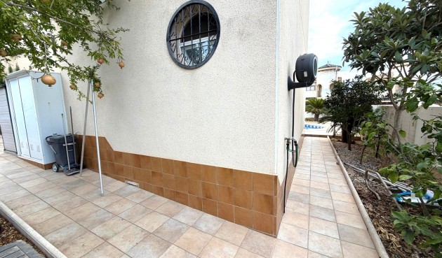 Brukt - Villa -
Orihuela Costa - Costa Blanca