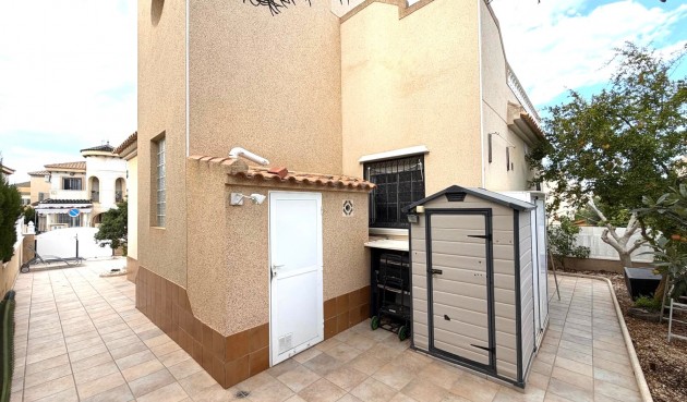 Brukt - Villa -
Orihuela Costa - Costa Blanca