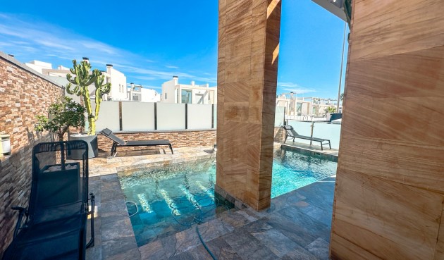 Brukt - Villa -
Cabo Roig - Costa Blanca