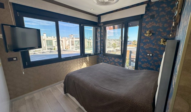 Brukt - Villa -
Cabo Roig - Costa Blanca
