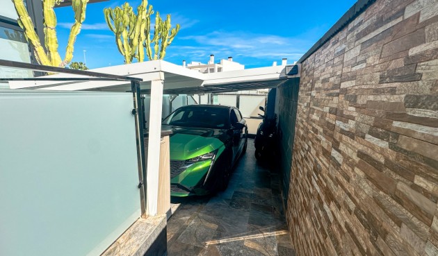 Brukt - Villa -
Cabo Roig - Costa Blanca