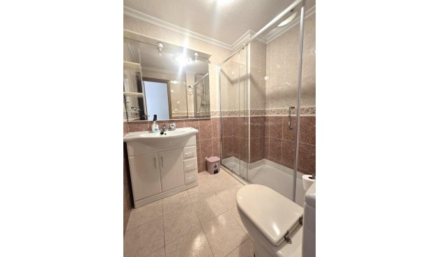 Brukt - Apartment -
Torrevieja - Las Piscinas Naturales