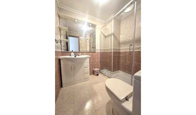 Brukt - Apartment -
Torrevieja - Las Piscinas Naturales