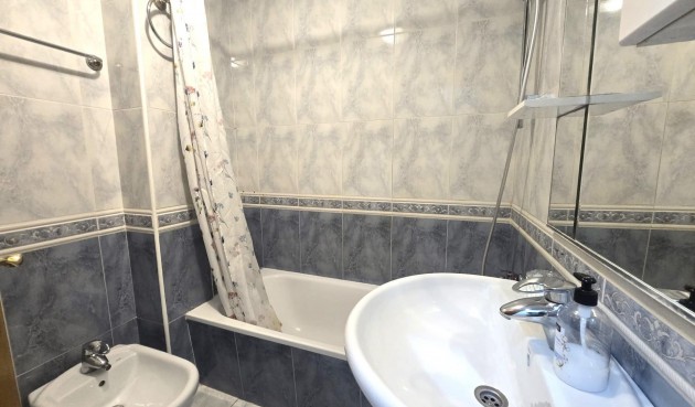 Brukt - Apartment -
Torrevieja - Las Piscinas Naturales
