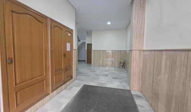 Brukt - Apartment -
Torrevieja - Las Piscinas Naturales