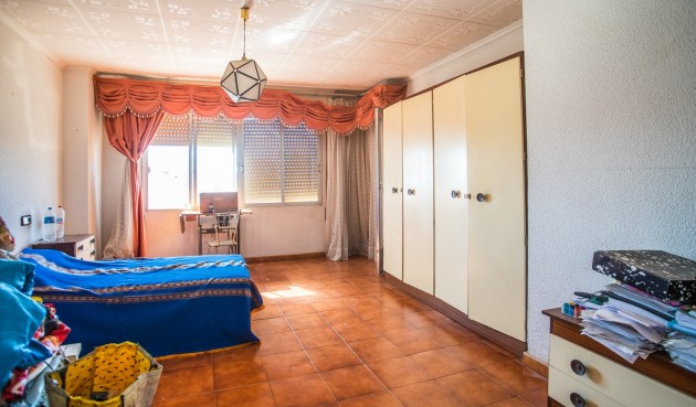 Brukt - Villa -
Orihuela - Inland