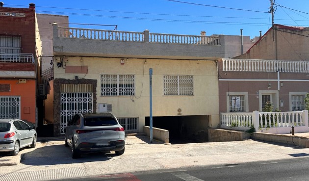 Brukt - Town House -
Orihuela - Inland