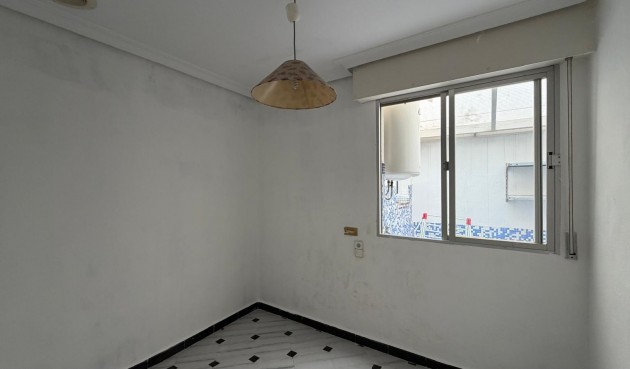 Brukt - Apartment -
Torrevieja - Centro