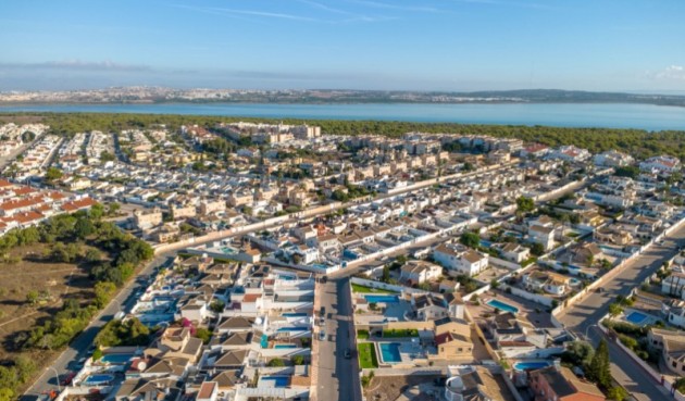 Brukt - Villa -
Torrevieja - Costa Blanca