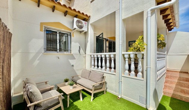 Brukt - Town House -
Orihuela Costa - Costa Blanca