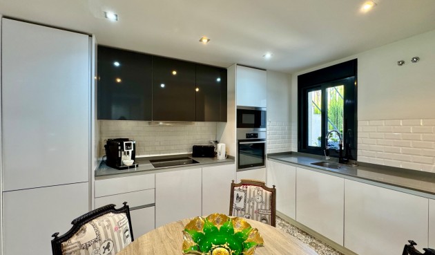 Brukt - Apartment -
Villamartin - Costa Blanca