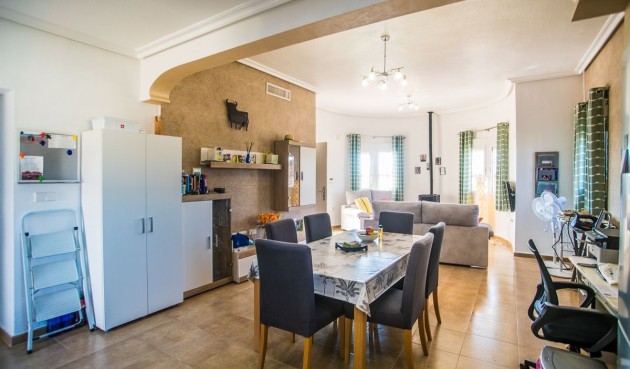 Brukt - Villa -
Catral - Costa Blanca