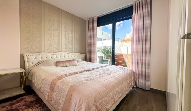 Brukt - Villa -
Torrevieja - Costa Blanca