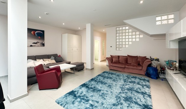 Brukt - Villa -
Torrevieja - Costa Blanca