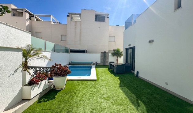 Brukt - Villa -
Torrevieja - Costa Blanca