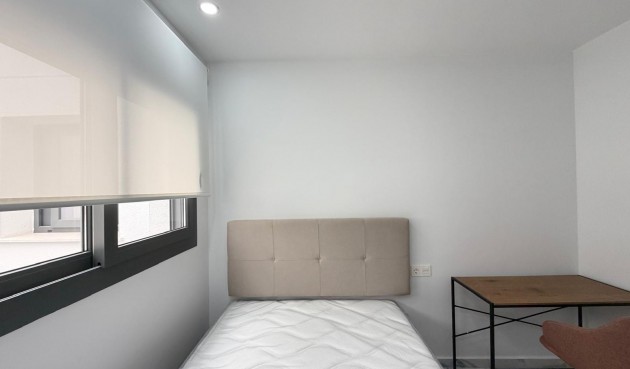 Brukt - Apartment -
Torrevieja - Estacion De Autobuses