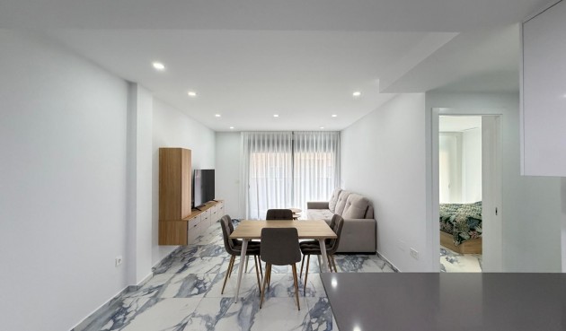 Brukt - Apartment -
Torrevieja - Estacion De Autobuses