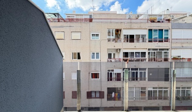 Brukt - Apartment -
Torrevieja - Estacion De Autobuses