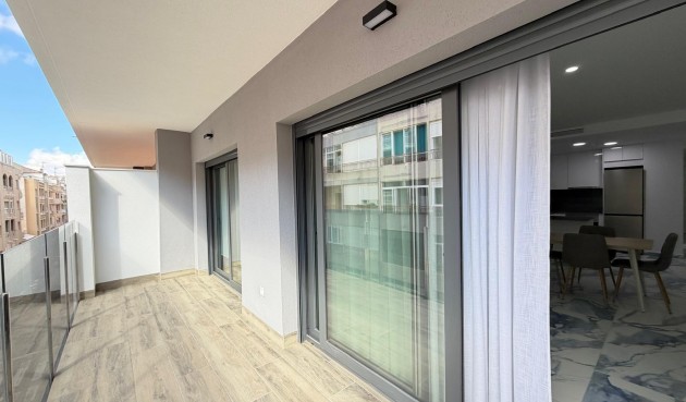 Brukt - Apartment -
Torrevieja - Estacion De Autobuses