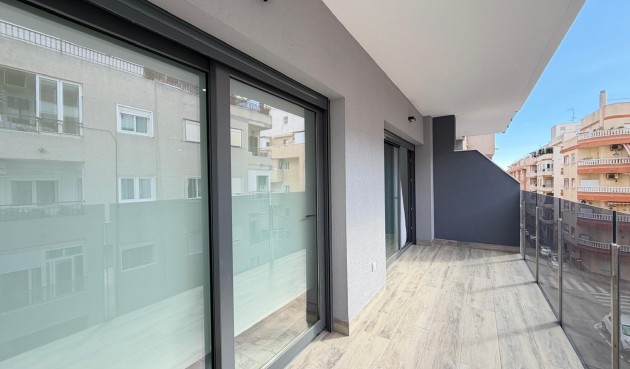 Brukt - Apartment -
Torrevieja - Estacion De Autobuses