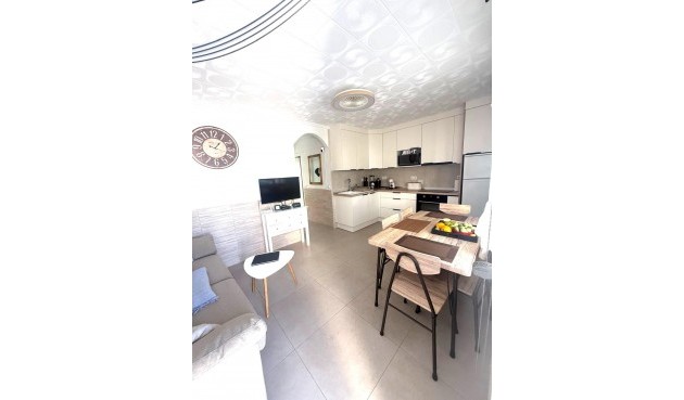Resale - Bungalow -
Torrevieja - Torretas