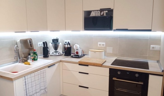 Resale - Bungalow -
Torrevieja - Torretas