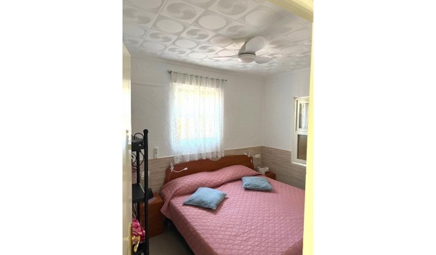 Resale - Bungalow -
Torrevieja - Torretas