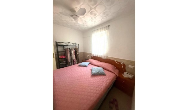 Resale - Bungalow -
Torrevieja - Torretas