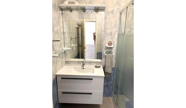 Resale - Bungalow -
Torrevieja - Torretas