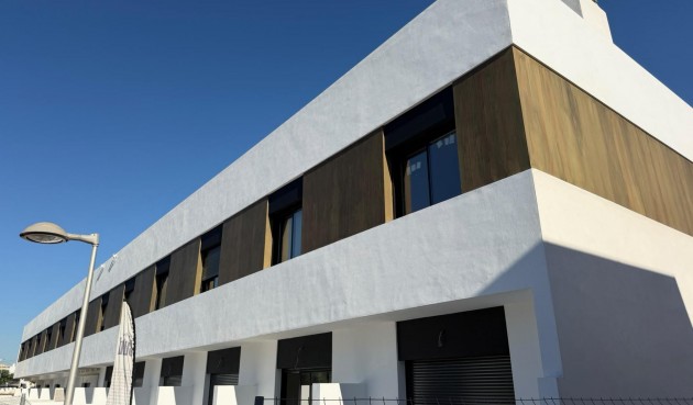 Nybygg - Town House -
Pilar de la Horadada - pueblo