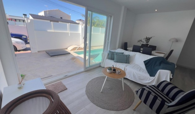 Reventa - Bungalow -
Orihuela Costa - La Regia