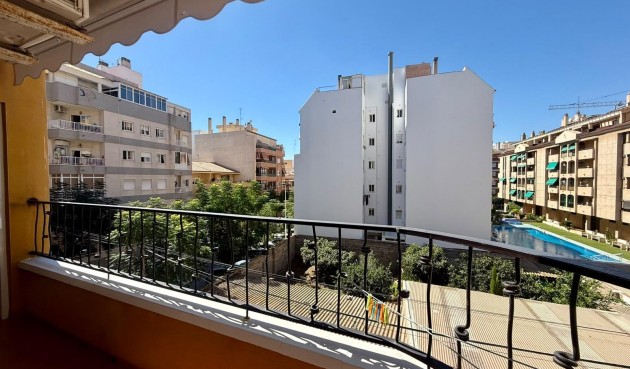 Brukt - Apartment -
Torrevieja - Centro