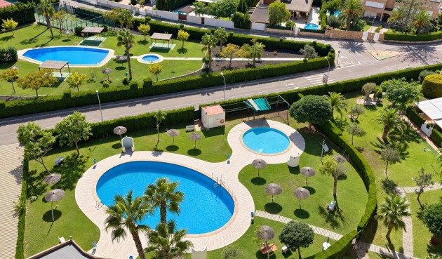 Brukt - Apartment -
Orihuela Costa - Campoamor