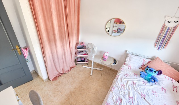 Återförsäljning - Villa -
Villamartin - Costa Blanca