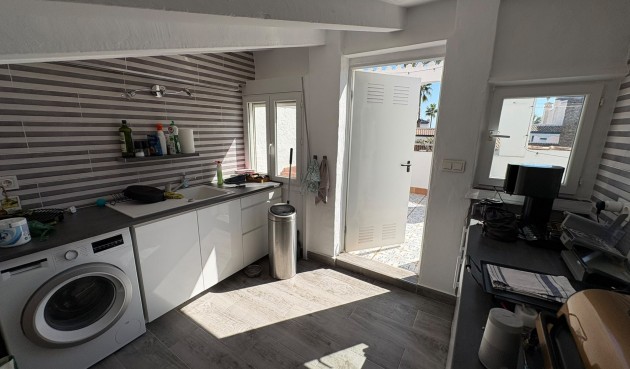 Brukt - Villa -
Villamartin - Costa Blanca