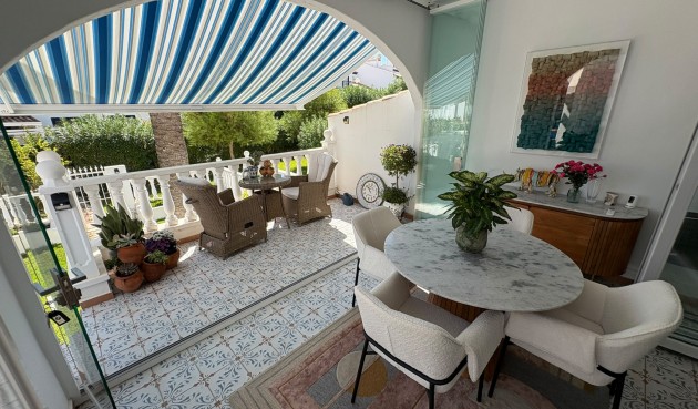 Brukt - Villa -
Villamartin - Costa Blanca