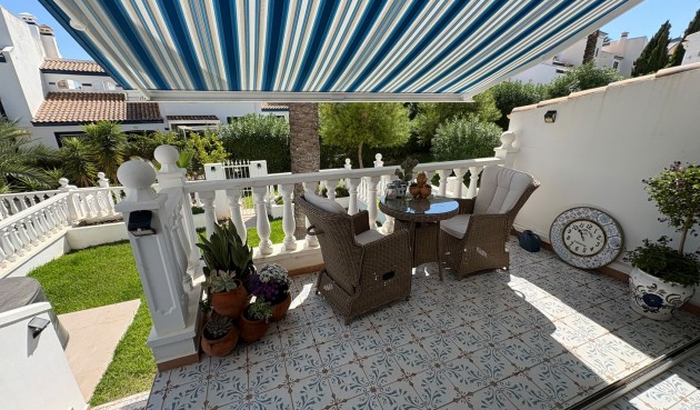 Brukt - Villa -
Villamartin - Costa Blanca