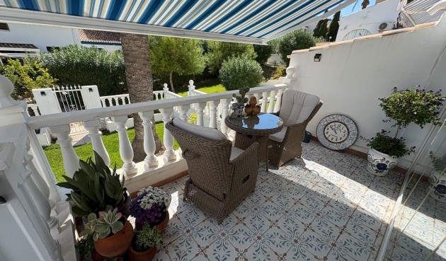 Brukt - Villa -
Villamartin - Costa Blanca