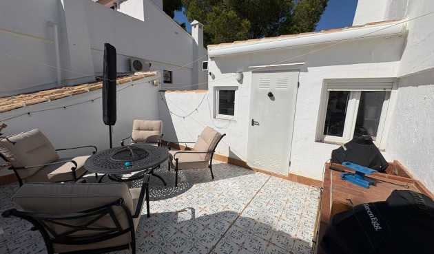 Brukt - Villa -
Villamartin - Costa Blanca